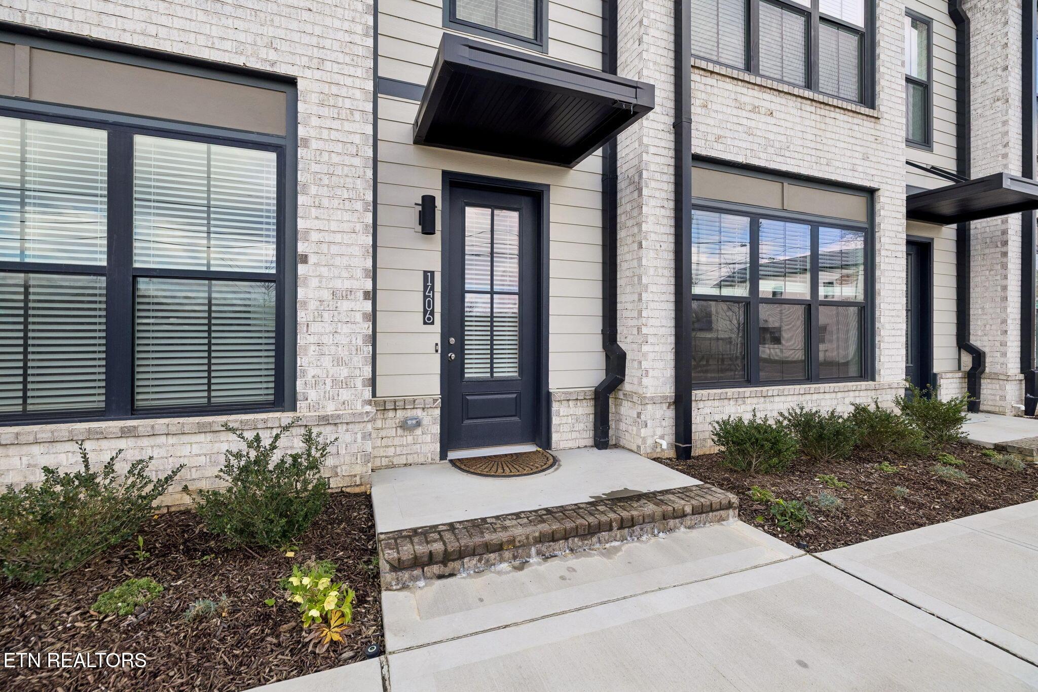 Image 2: 2-1406 Island Home Ave - 002
