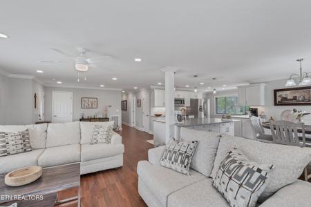 2001 Evergreen Circle