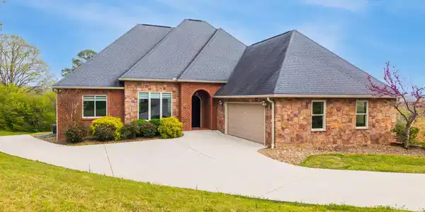 3835 Admirality Lane
