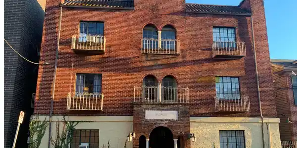 614 W Hill Ave