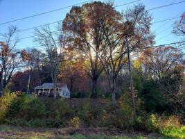 4037 Calderwood Hwy