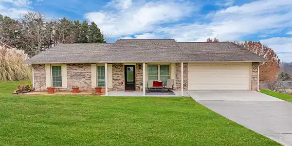 821 Spinnaker Rd