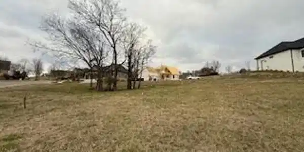 Image 4: Bottom Property View