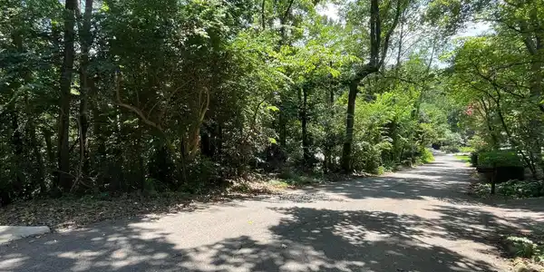 2504 Craghead Lane