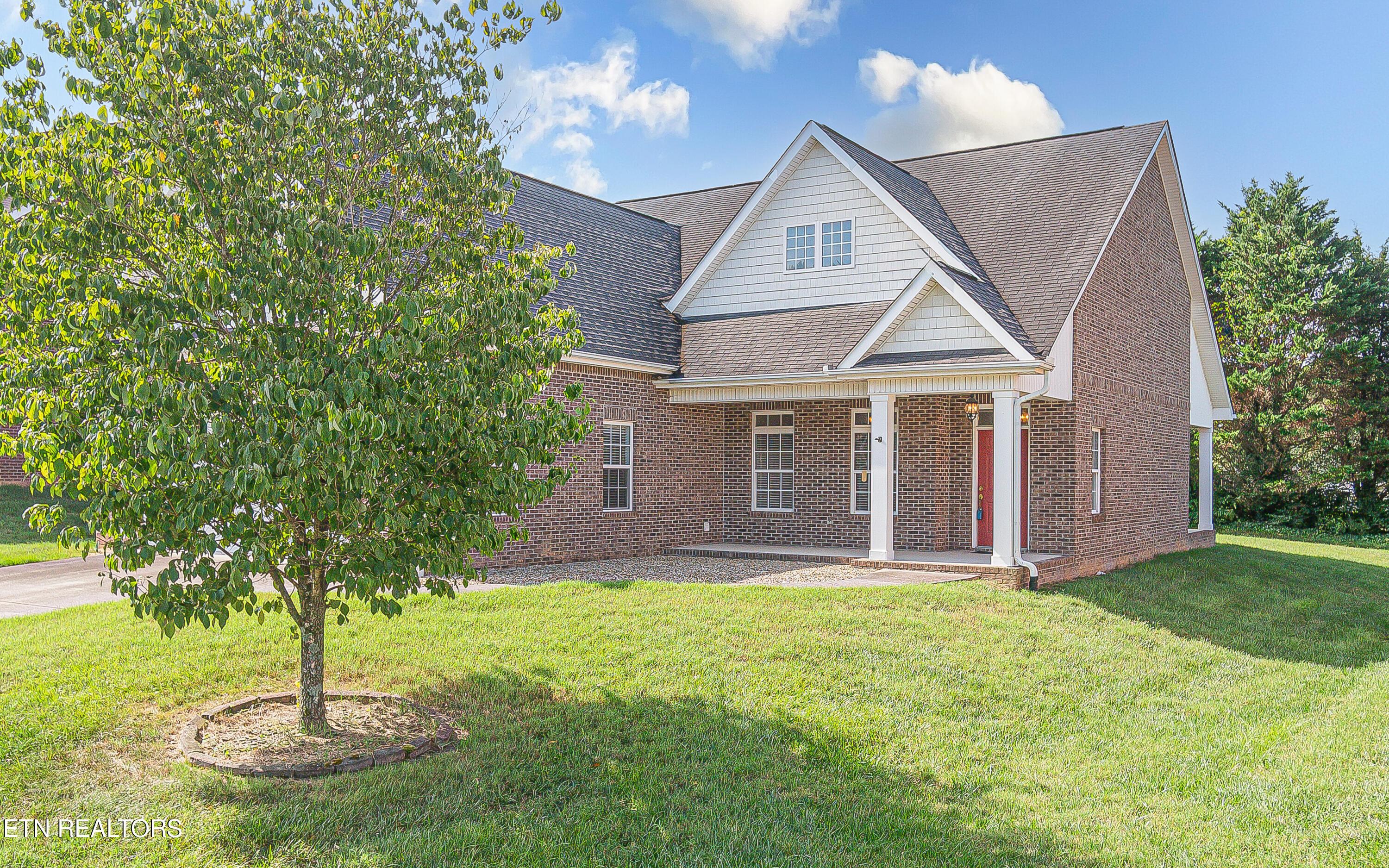 Image 2: 126 Waterston Way Clinton TN-print-021-0