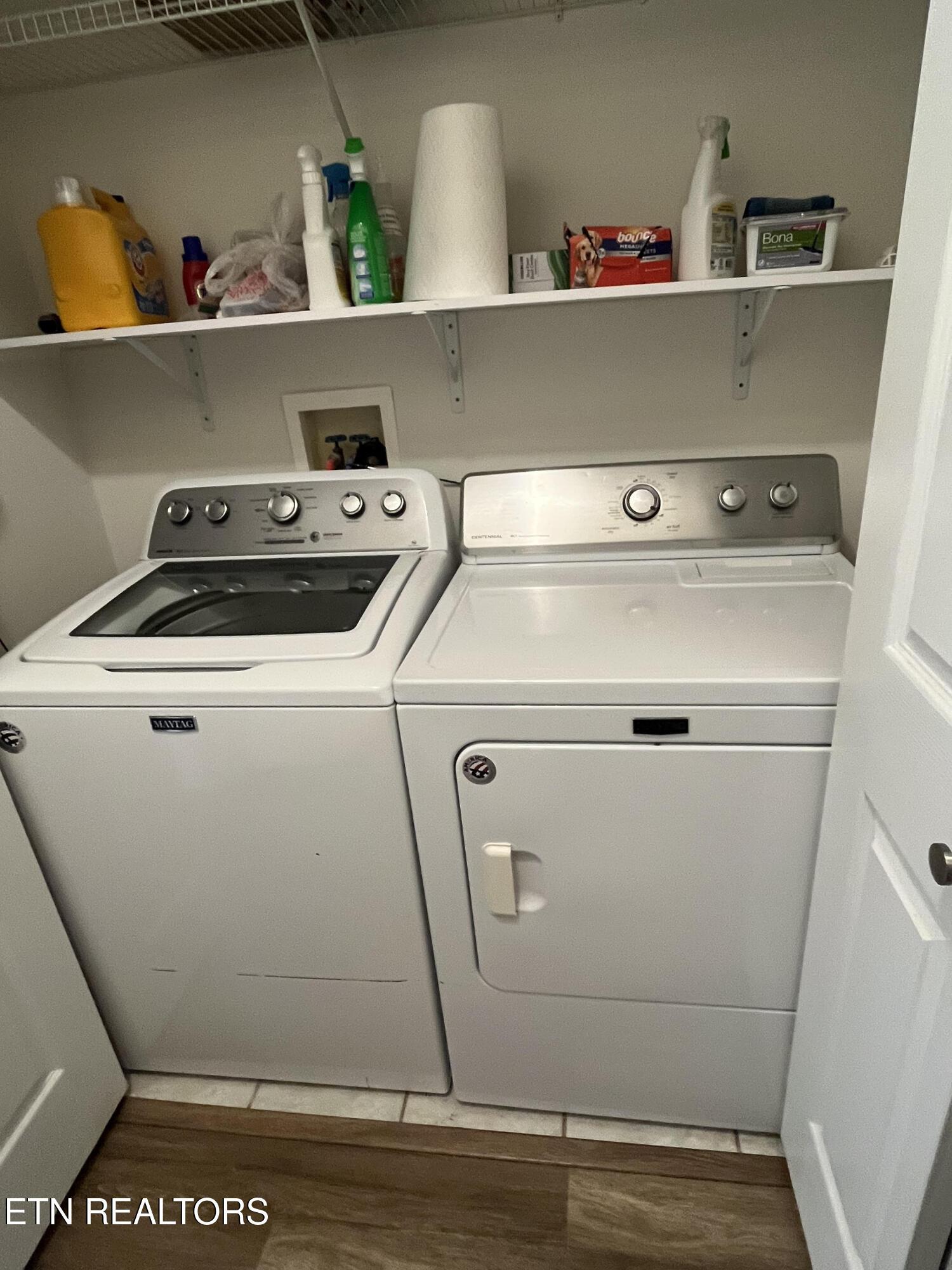 Image 4: laundry