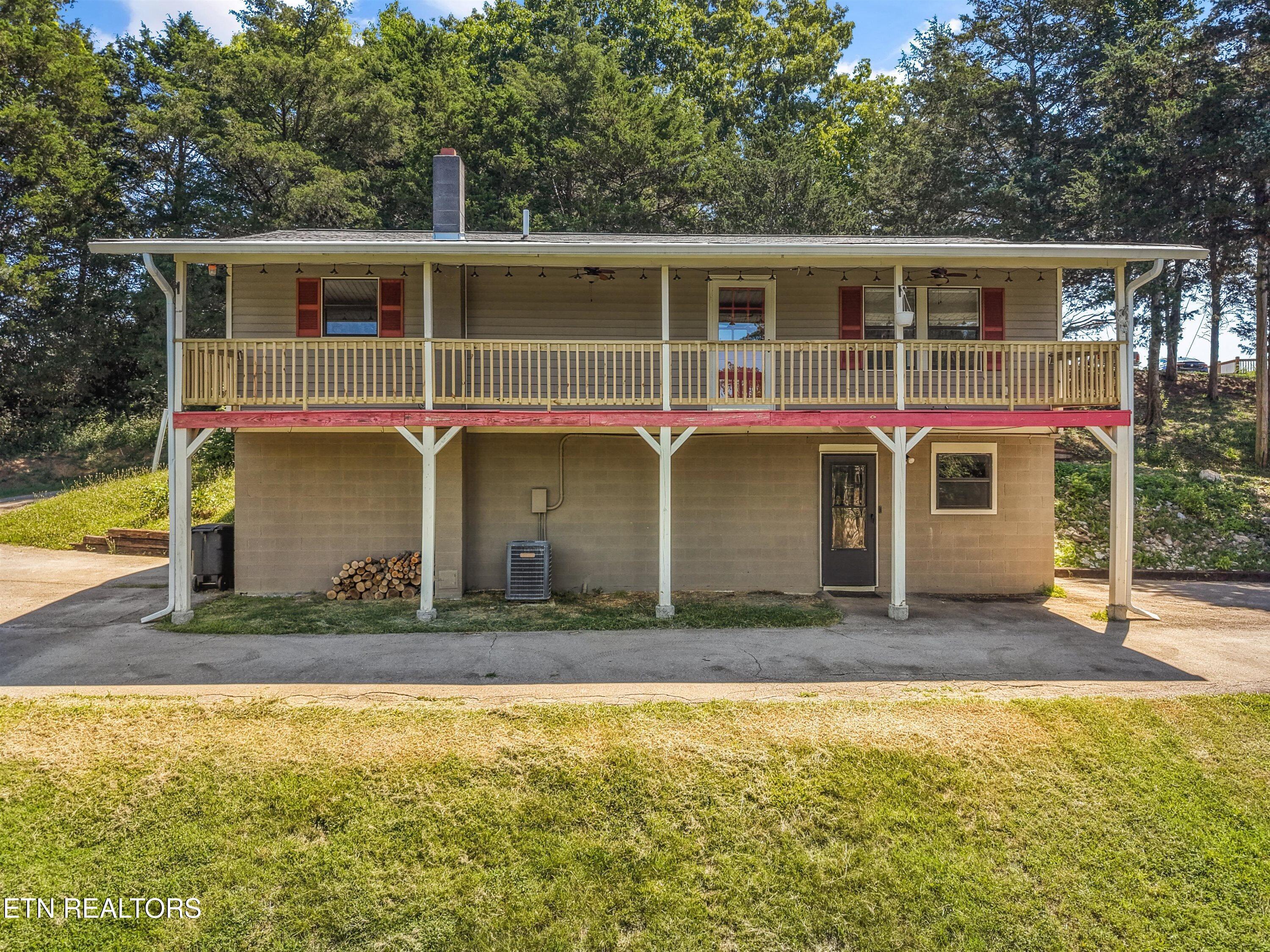 Image 1: 1420 Twin Oaks Rd