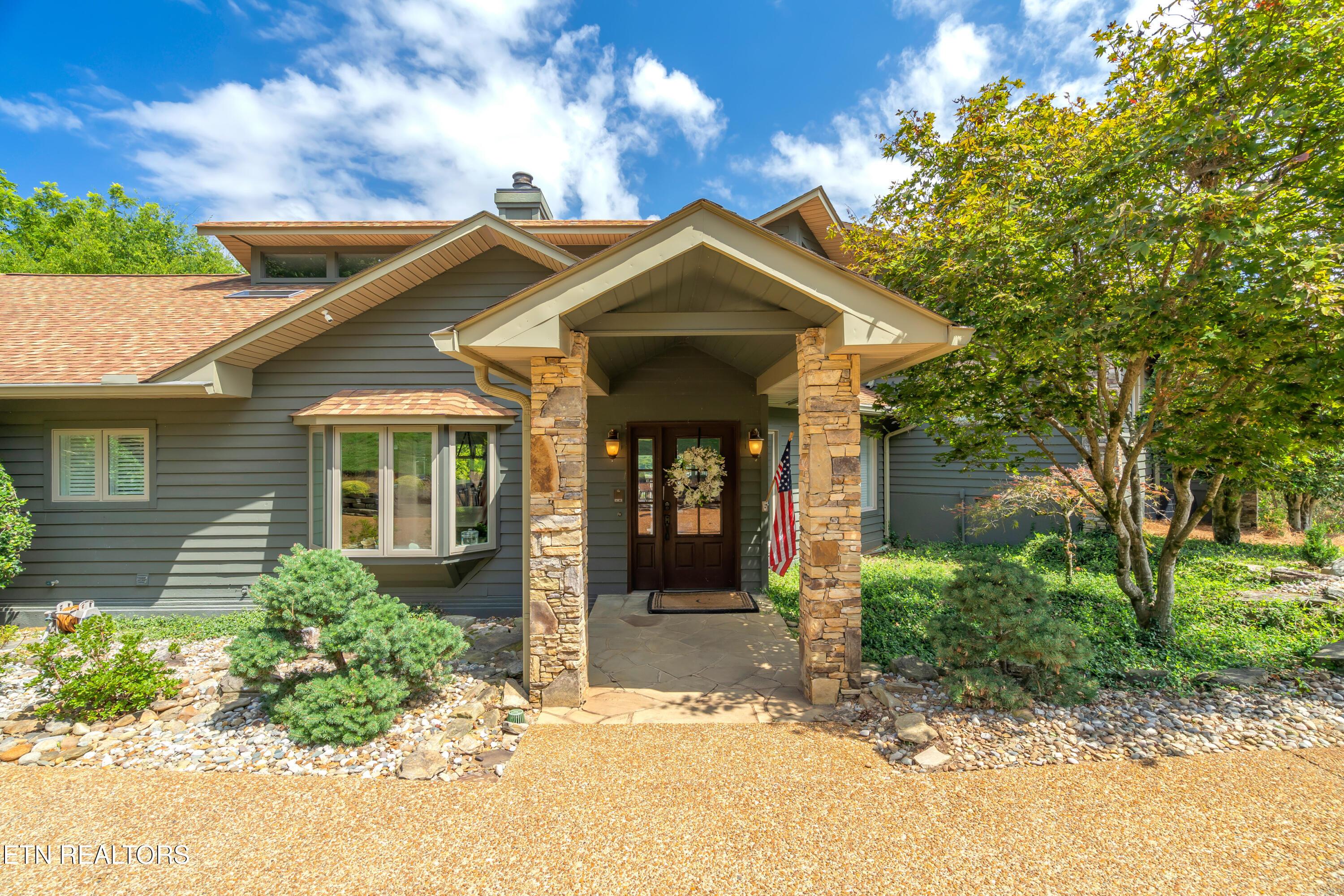 Image 4: 2426 Caravel Lane-2