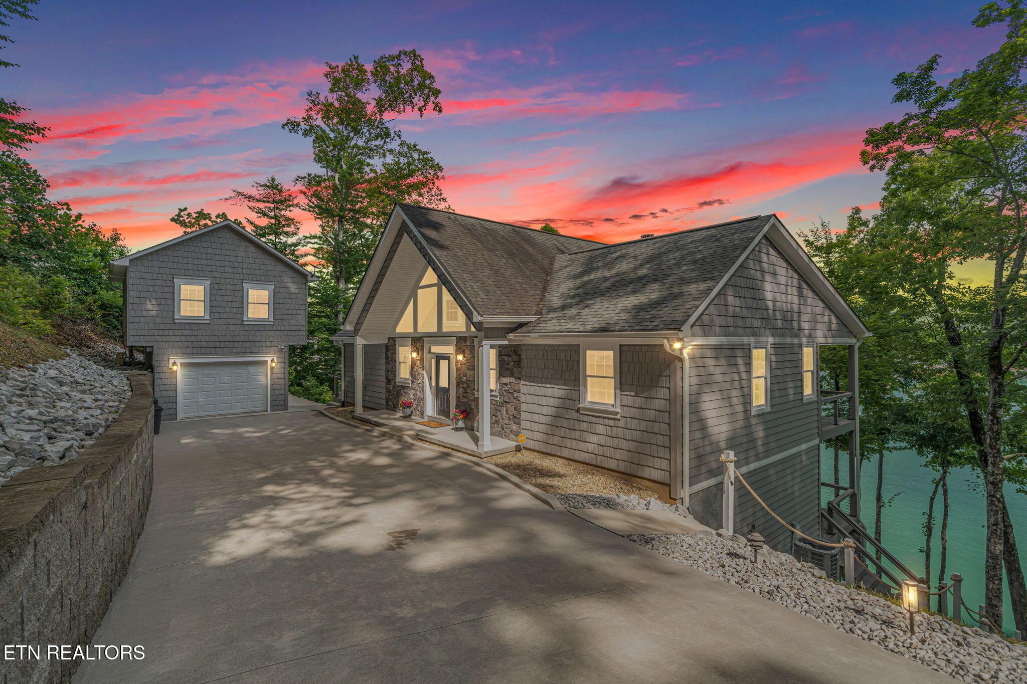 Image 2: 1-web-or-mls-1779 Cove Point Road-4