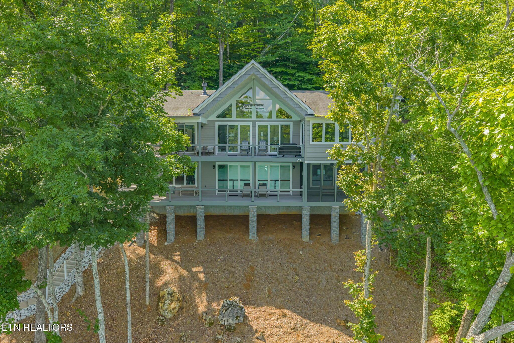 Image 3: 67-web-or-mls-1779 Cove Point Road-68