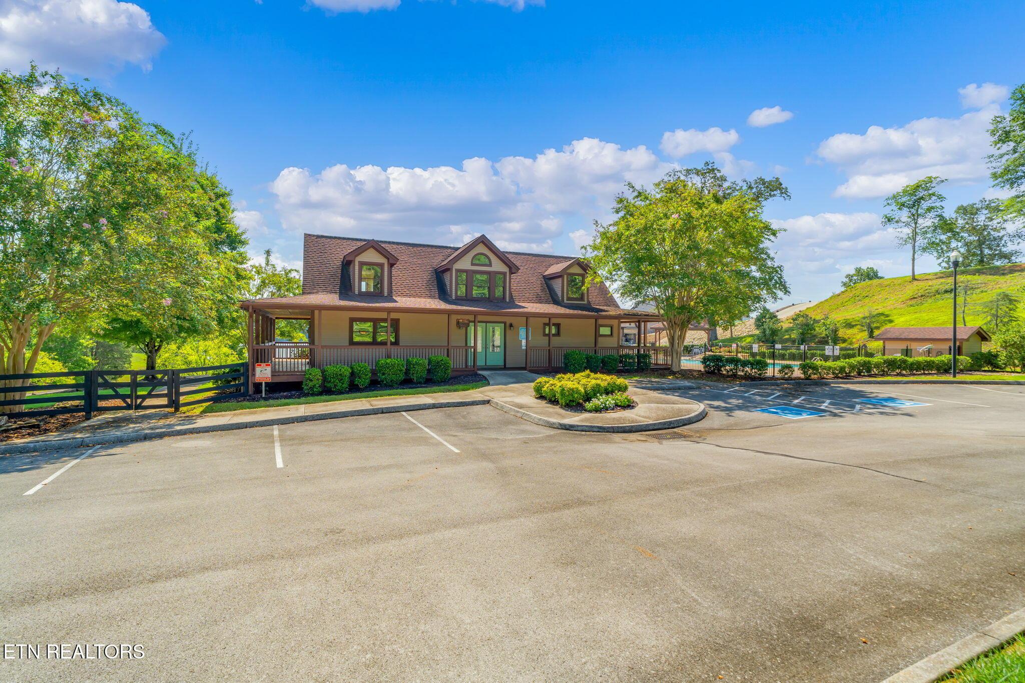 Image 3: 4-web-or-mls-104 Blue Heron Bluff-4