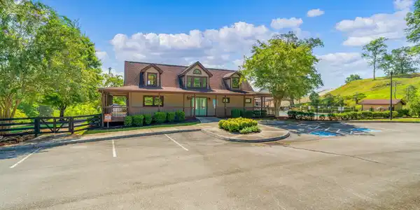 Image 3: 4-web-or-mls-104 Blue Heron Bluff-4