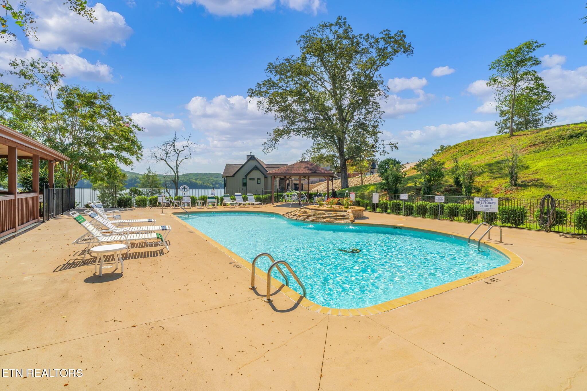 Image 4: 5-web-or-mls-104 Blue Heron Bluff-5