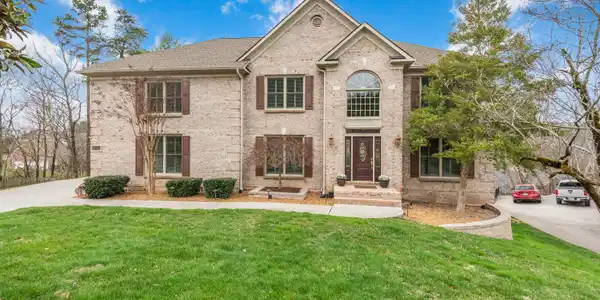 10324 Castlebridge Court
