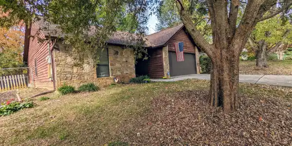 845 Smoke Creek Rd