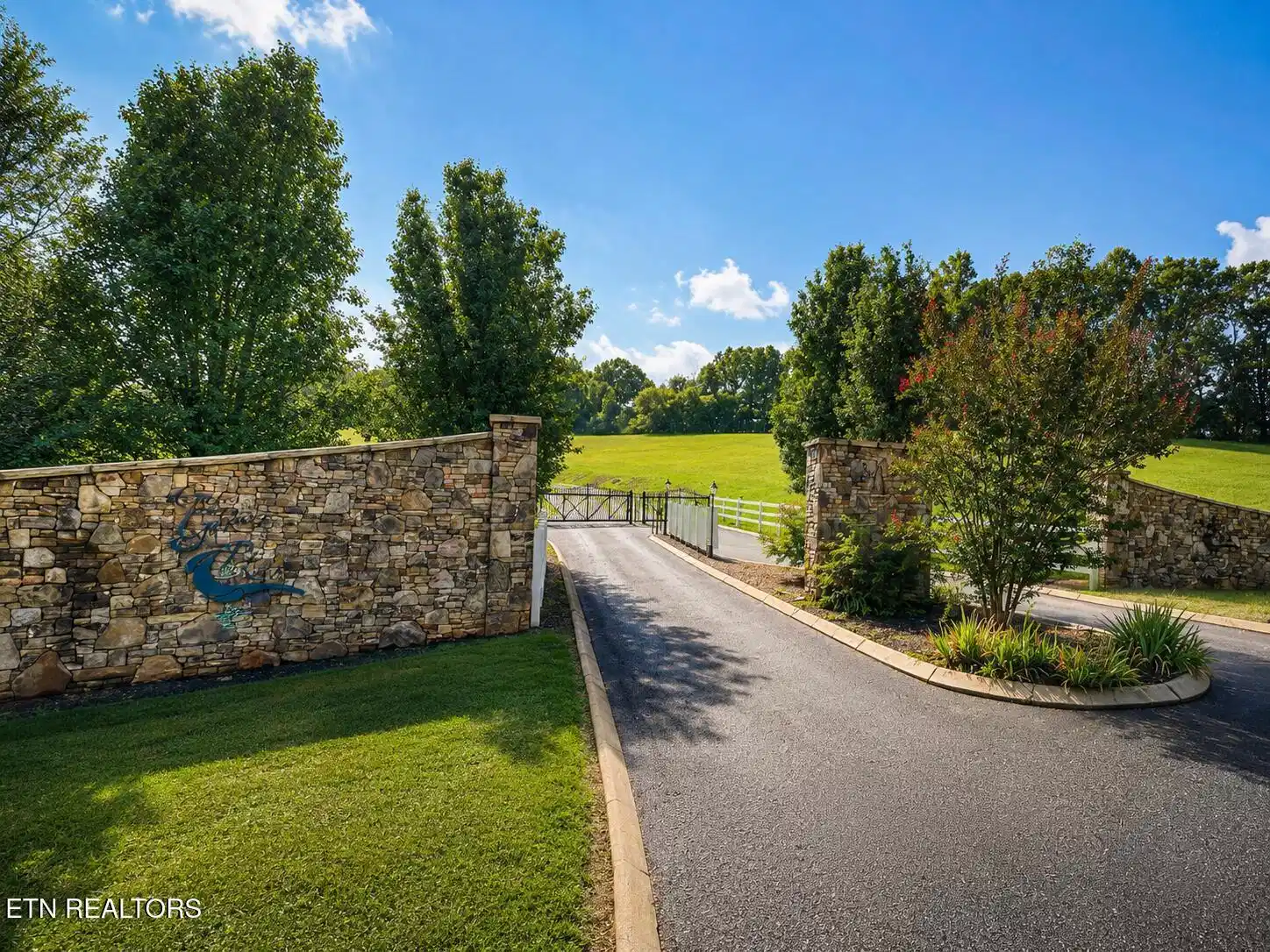 Image 1: Subdivision entrance