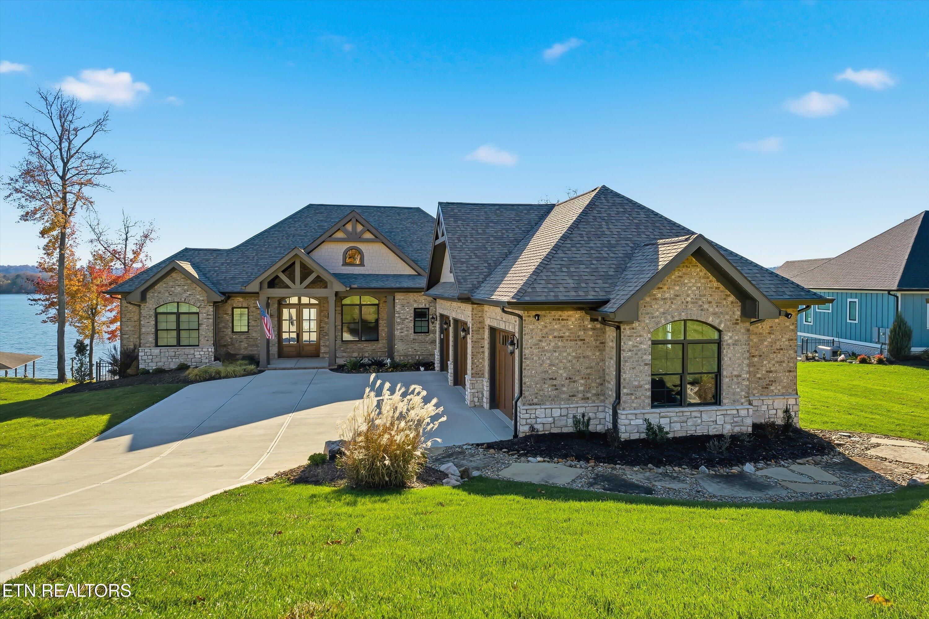 Image 3: 002-303 E Shore Dr-2