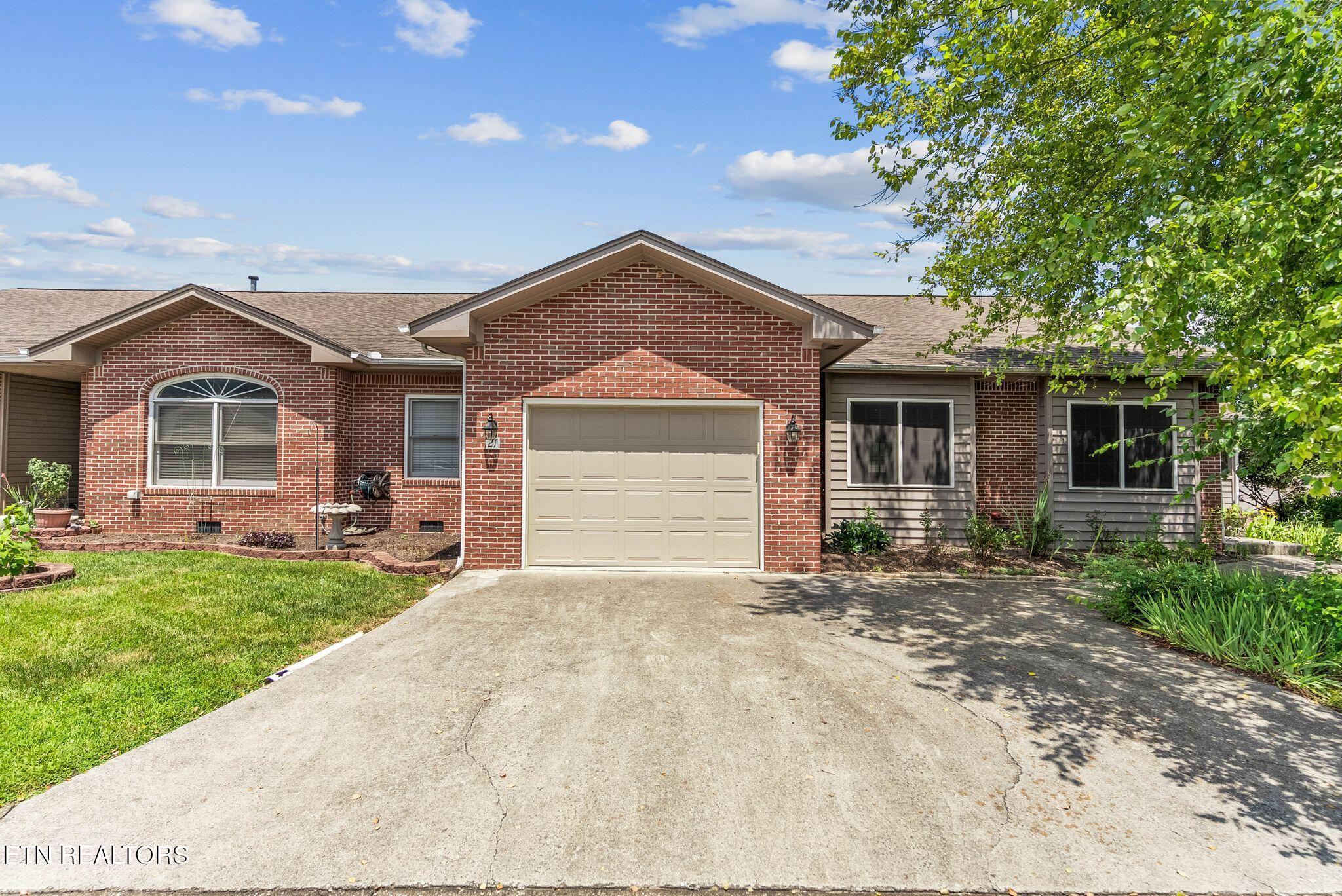 Image 2: 21 Rivers Ct-1