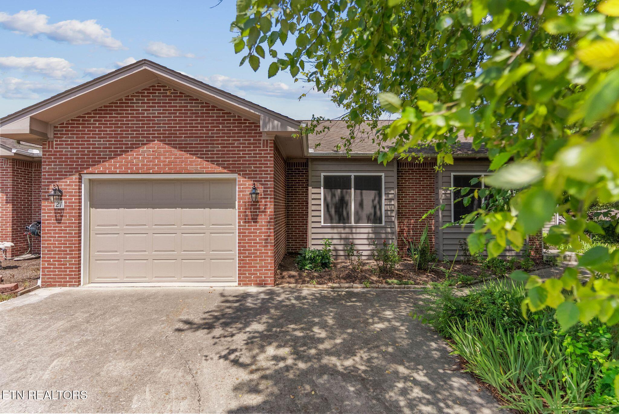 Image 4: 21 Rivers Ct-3