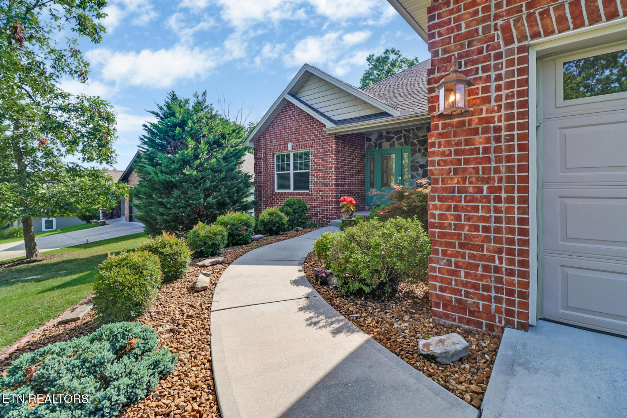 Image 3: Home is located in North Fairfield Glade