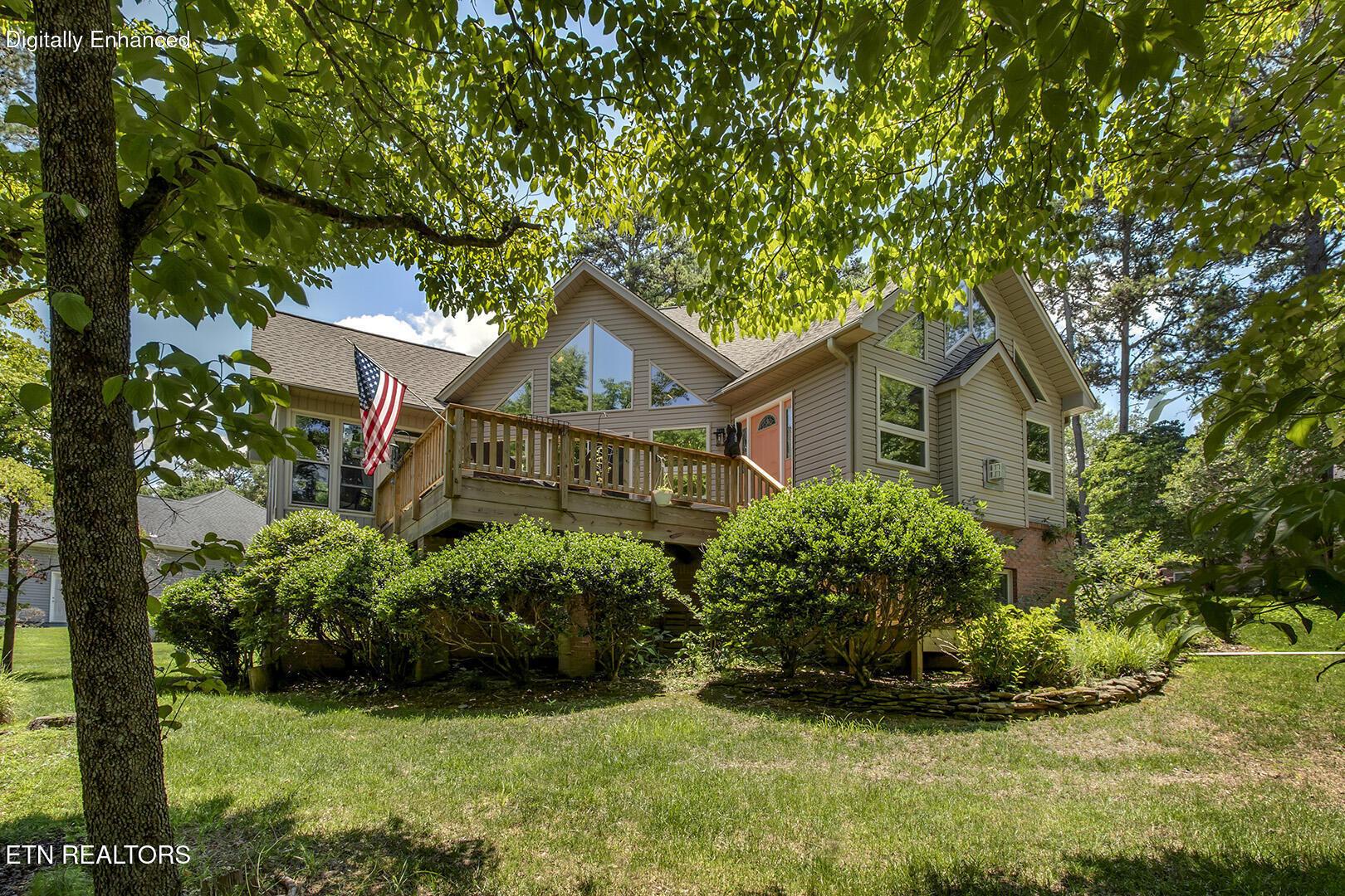 Image 1: 01_137 Depew Drive_Front