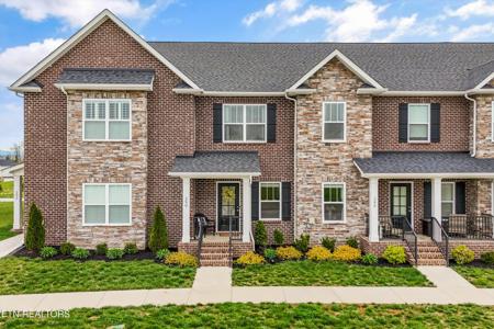 290 Broadberry Ave