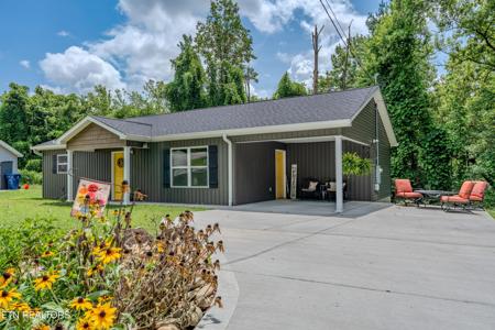105 Wealdwood Drive