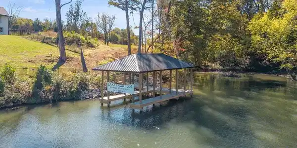 Image 2: 04-4028 Holston College Rd -06