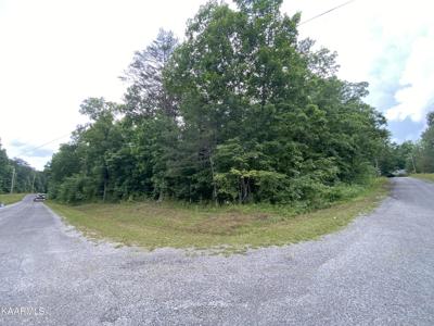 4200/4202 Chica Rd