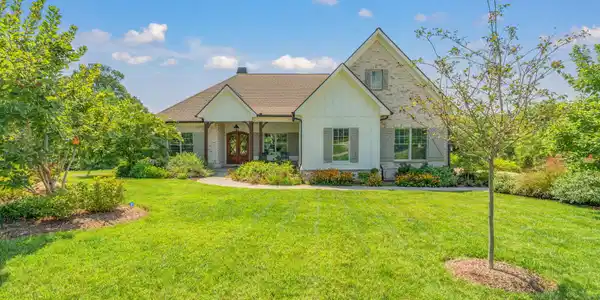 12484 Ivy Lake Drive