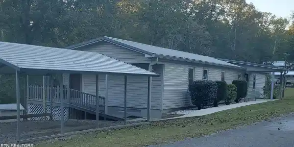 572 Randall Fugate Rd