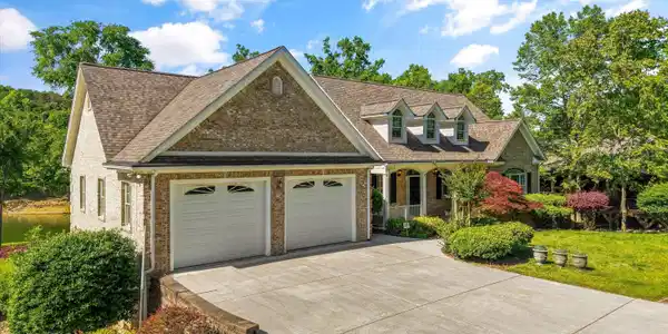 Image 2: 02-2177 Riverview Dr 13