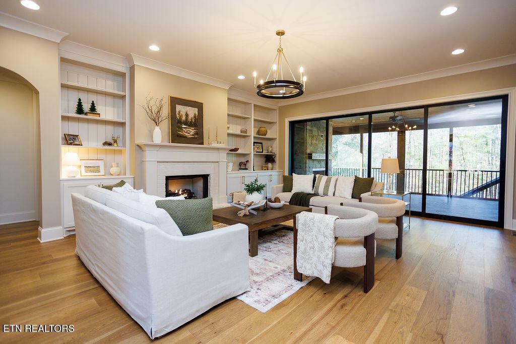 Image 4: 135hedgewood-02