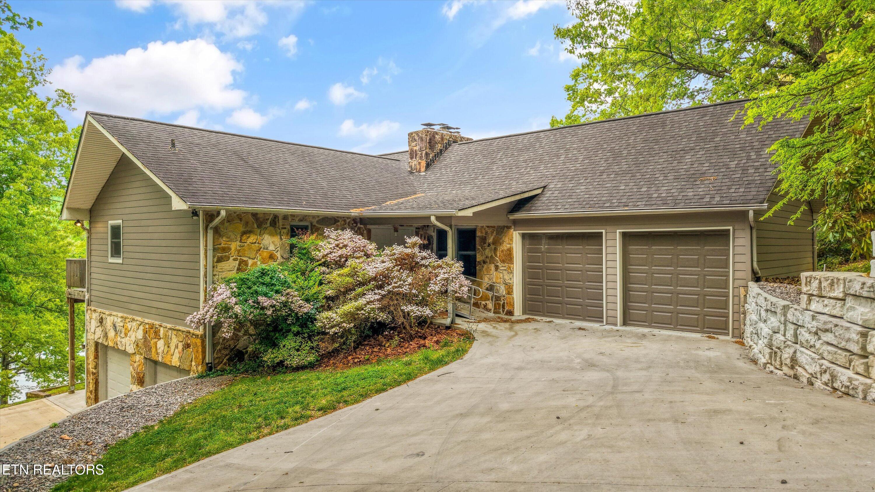 Image 1: 01-11417 Berry Hill Dr44