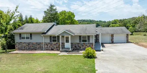 118 Valley Court