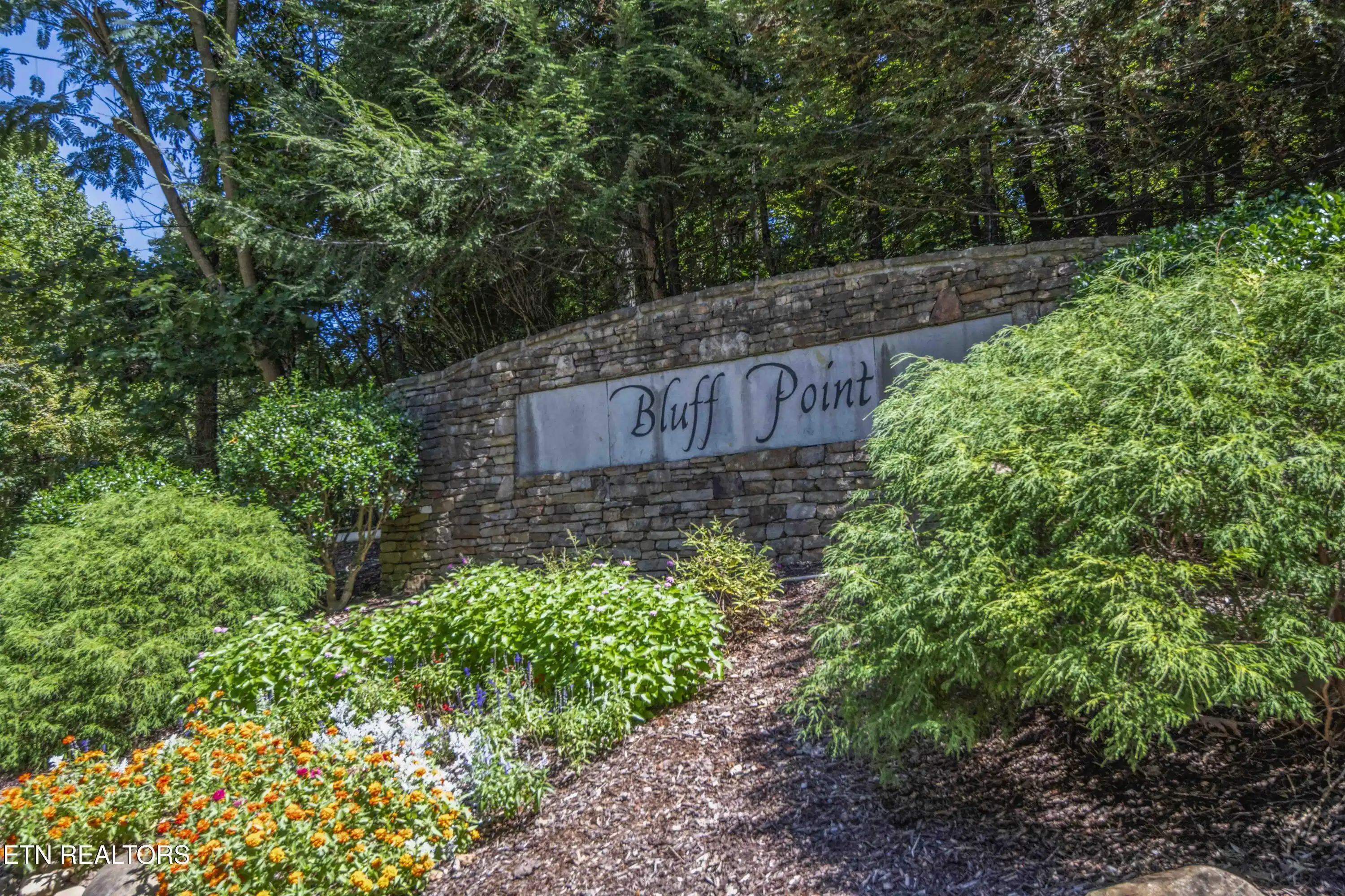 Image 1: entrance_1