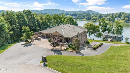 3834 Lake Pointe Drive