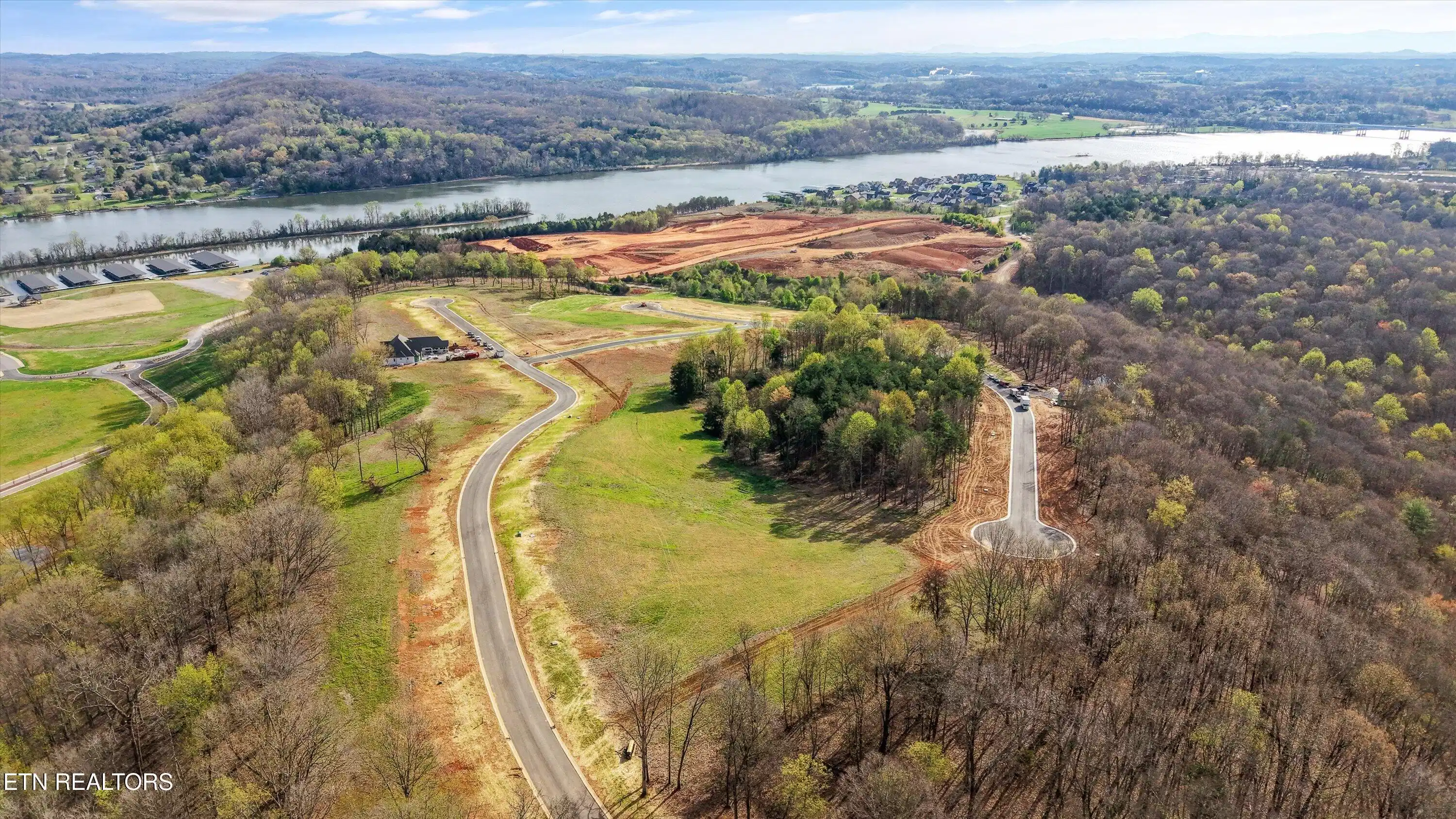 Image 1: 3-4080 Old Dogwood Trail07