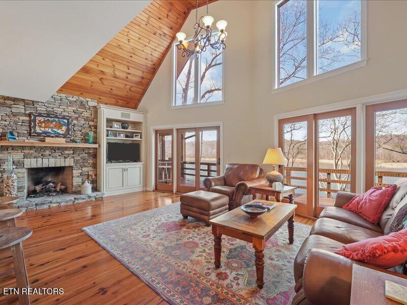 Image 4: GREAT ROOM