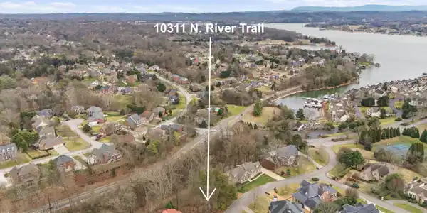 10311 N River Tr