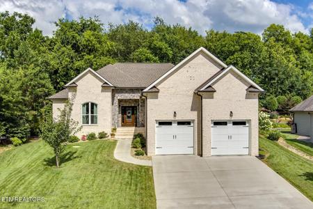 218 Chatuga Way