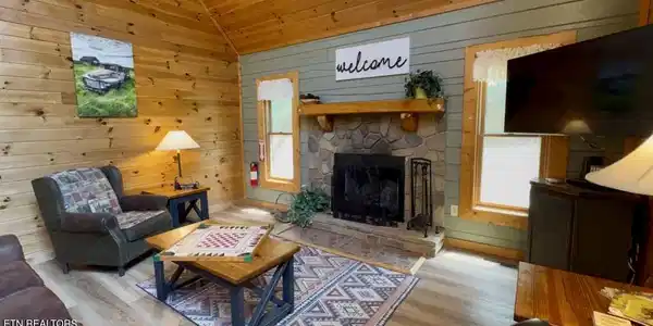 Image 3: 6