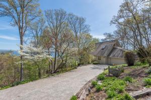 2324 Ravenridge Tr