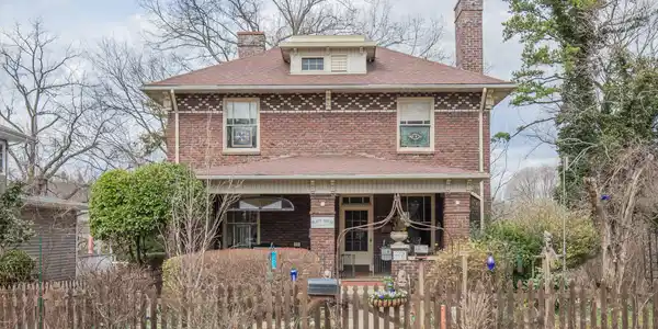 2221 Island Home Blvd