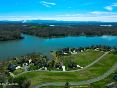 210 Starling Drive