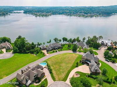 1285 Castaway Lane