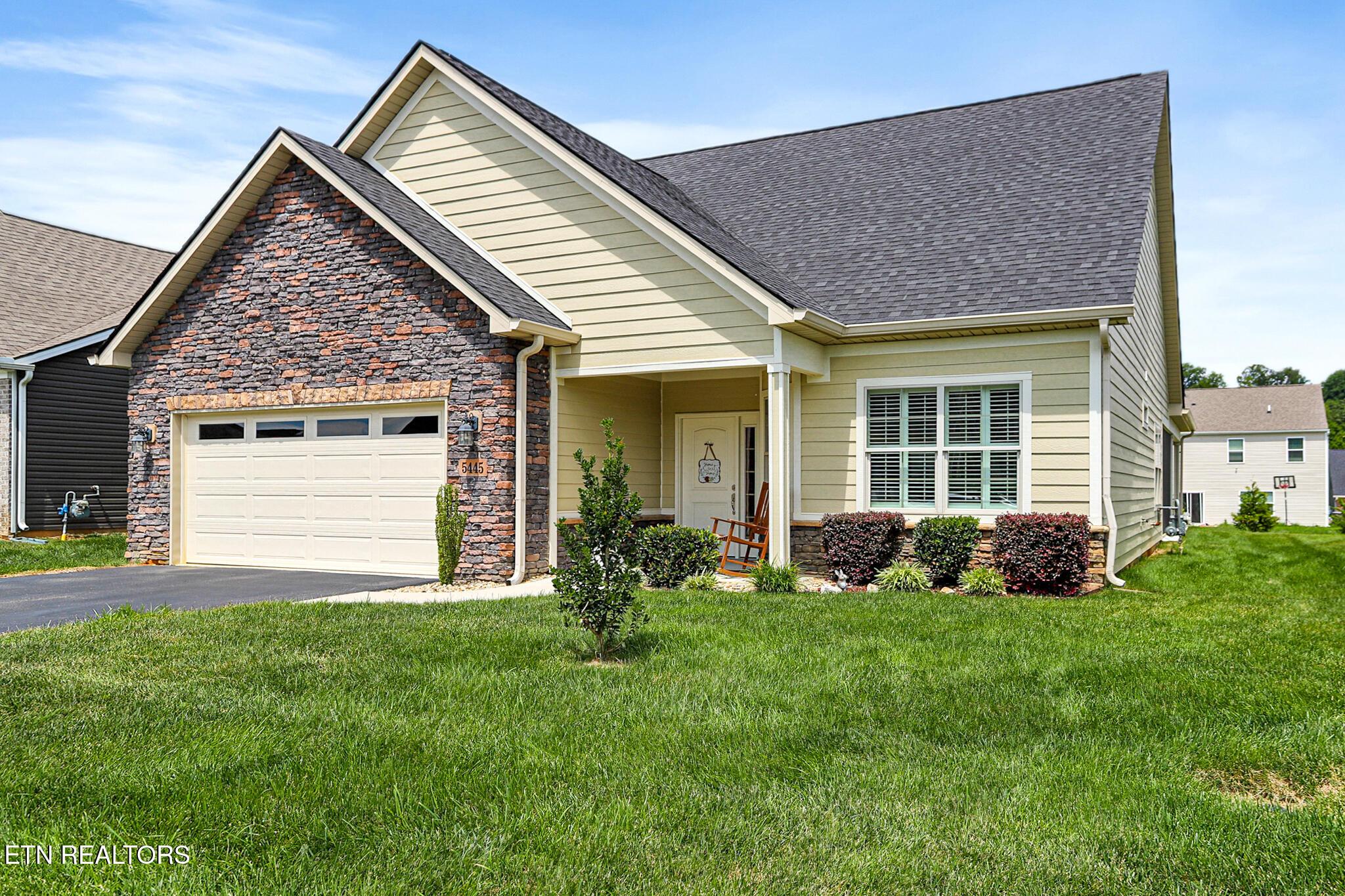 Image 2: 5445 Garden Cress Trail-166