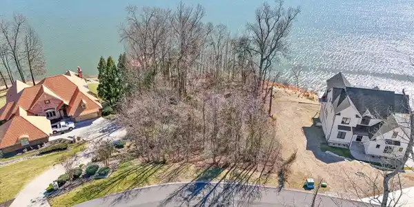 Image 4: 04-283 E Shore Dr Lot 170-06