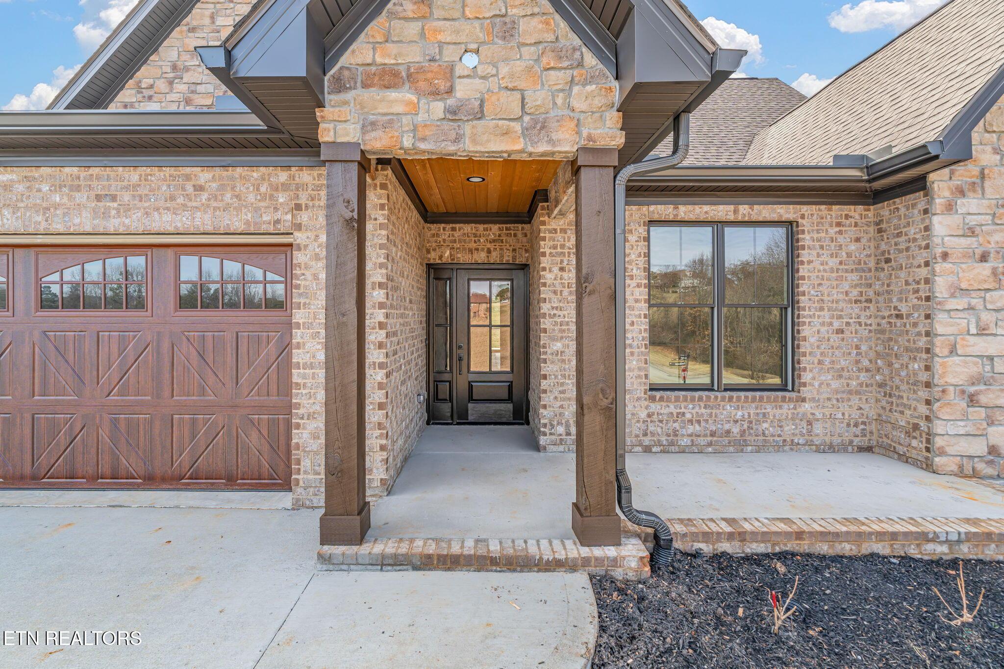 Image 2: 2-web-or-mls-206 Goldcrest Drive-3
