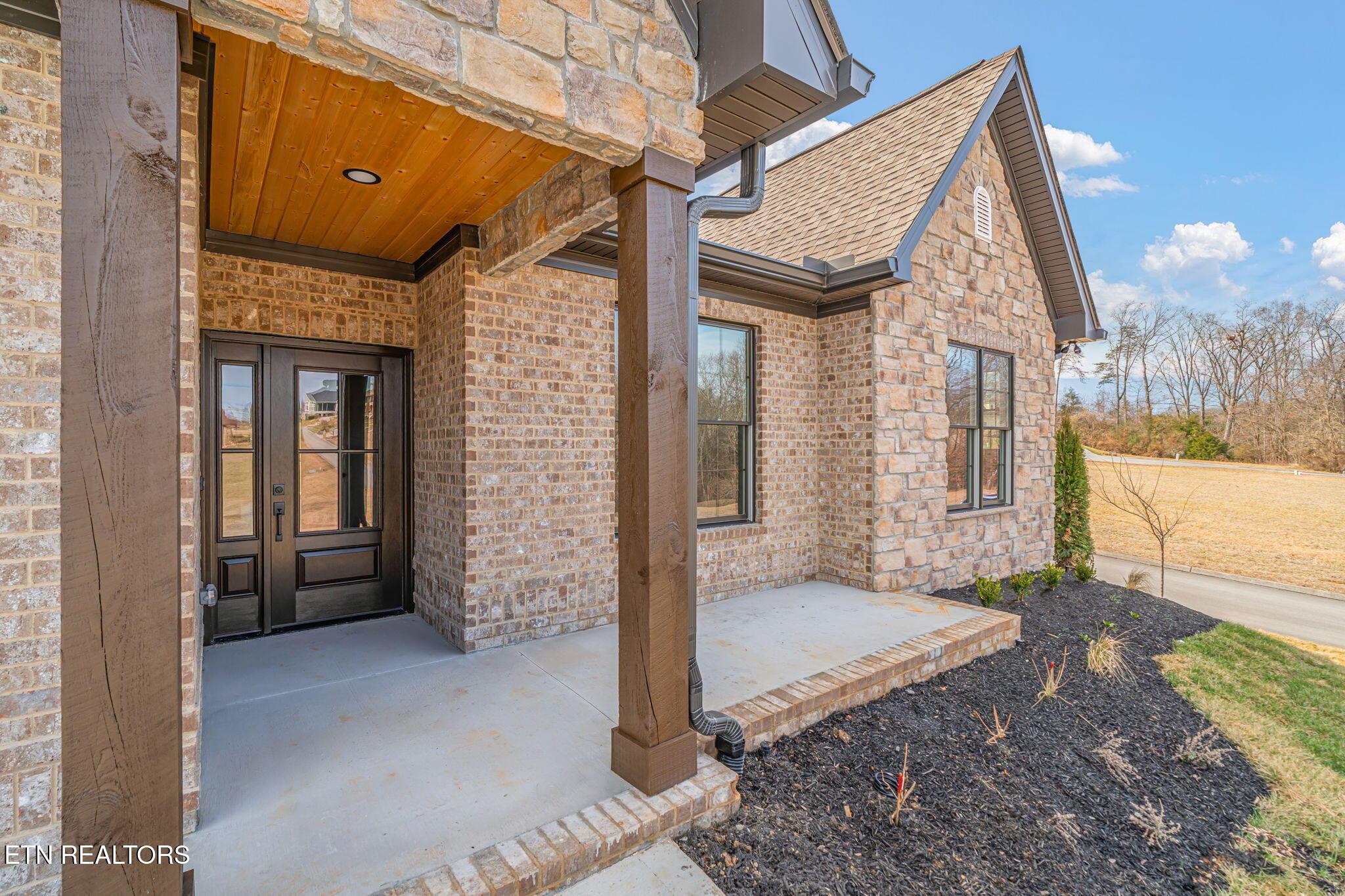 Image 3: 3-web-or-mls-206 Goldcrest Drive-4